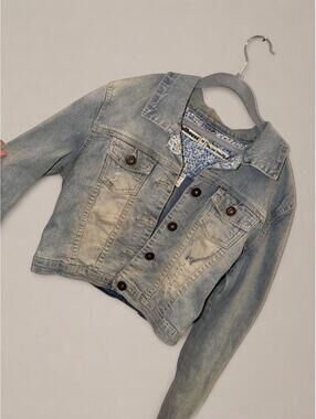 Dollhouse cropped light wash denim jacket y2k floral